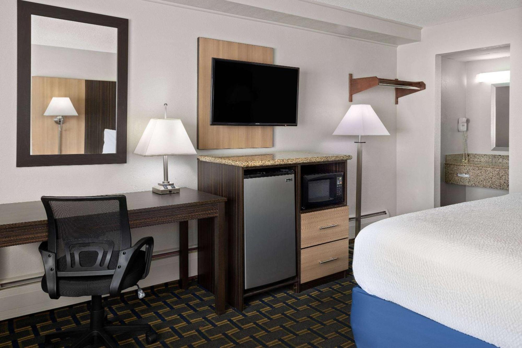 Days Inn By Wyndham Tonawanda/Buffalo Экстерьер фото