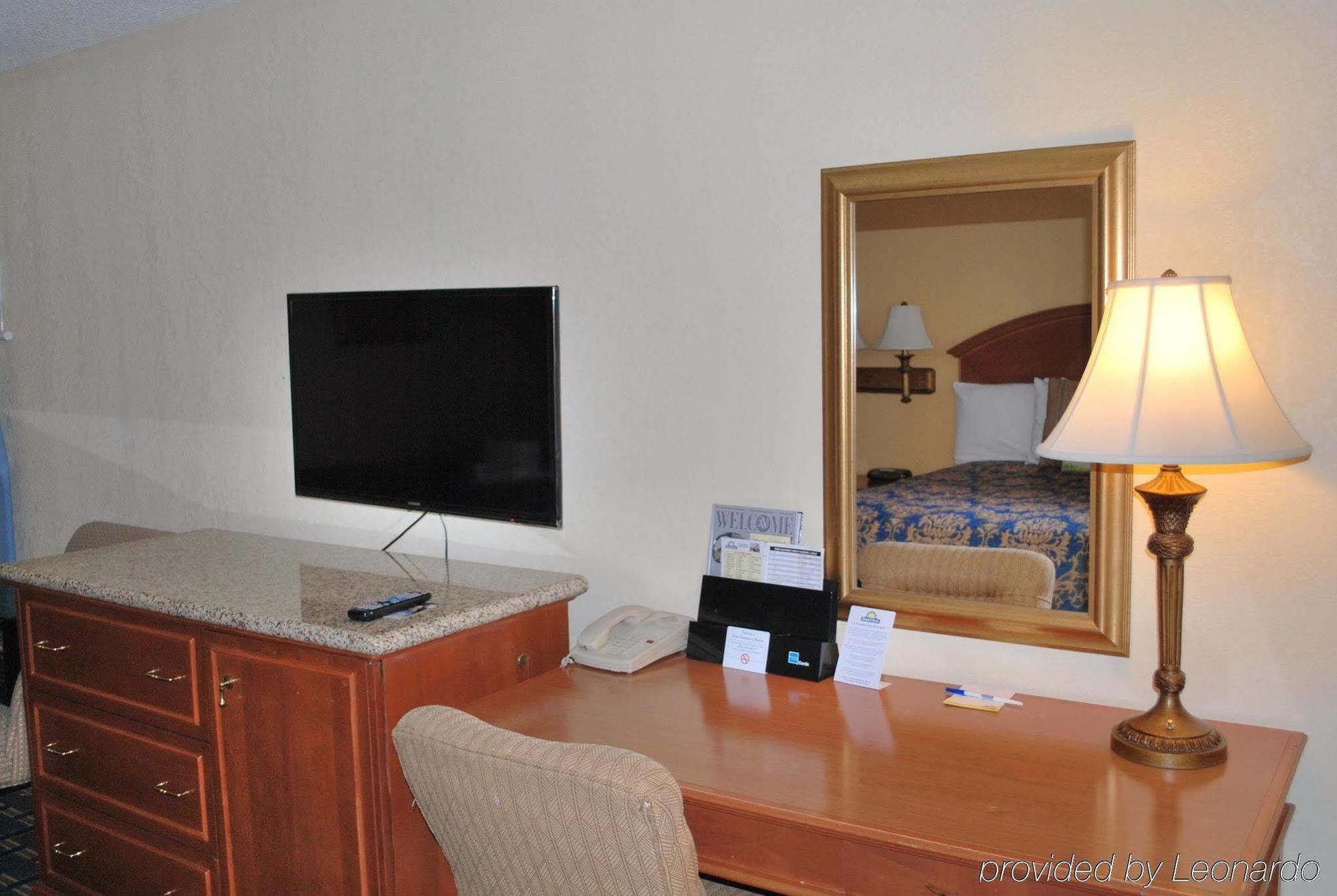 Days Inn By Wyndham Tonawanda/Buffalo Экстерьер фото